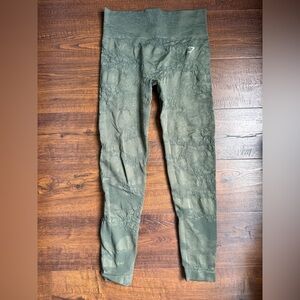 Gymshark Adapt Camo Seamless Leggings – Green, Size M